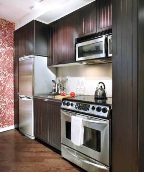 Phòng bếp năn nắp gọn gàng với đầy đủ tiện nghi. nghệ thuật sắp xếp mang lại không gian rộng hơn hẳn