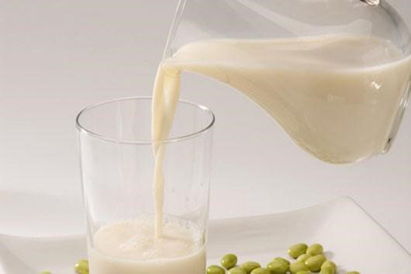 Có thai uống sữa đậu nành được không, chuyên gia nói gì?