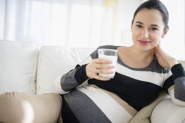 Có thai uống sữa đậu nành được không, chuyên gia nói gì?