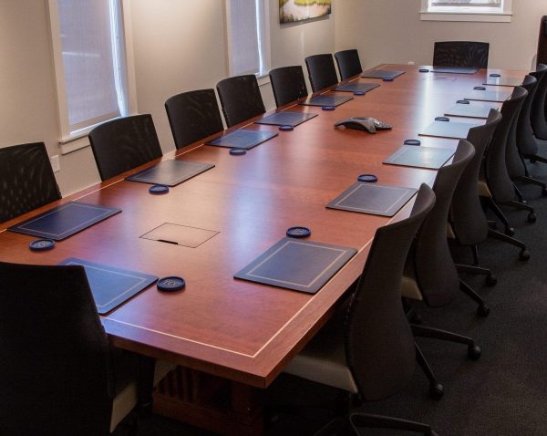 Gợi ý cách chọn mẫu bàn họp đẹp cho văn phòng công ty