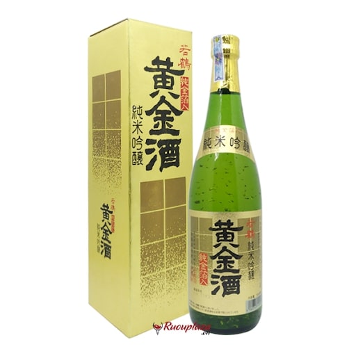 Rượu sake có vẩy vàng là sản phẩm được mọi người trên khắp thế giới yêu thích